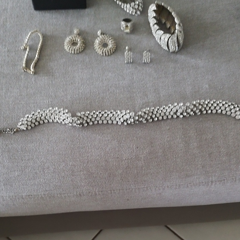 Elegant Silver Jewelry Set